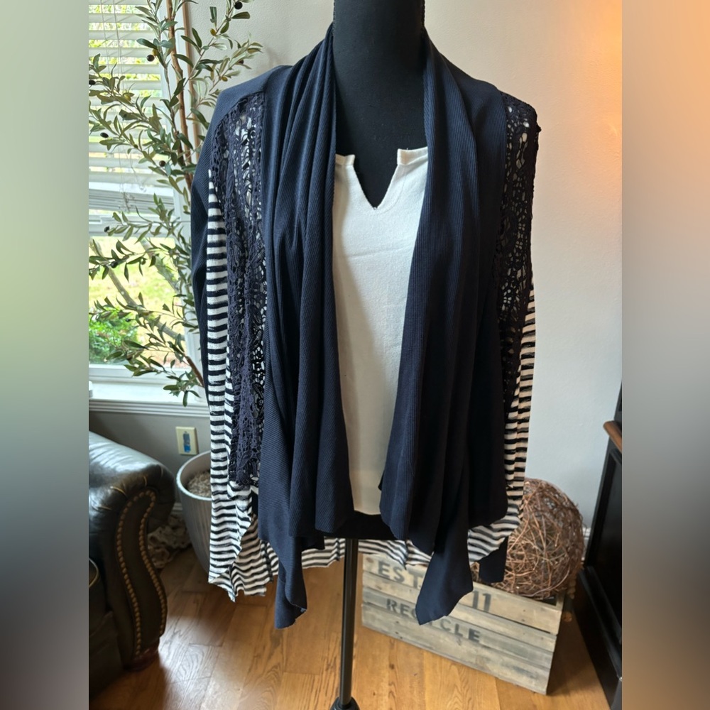 ANTHROPOLOGIE HAZEL CARDIGAN Lace Waterfall Front Long Sleeved Blue Striped sz L